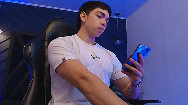 Eryonbradley online show from 3, 3, 2026