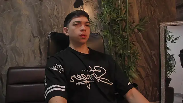 Eryonbradley online show from 13, 3, 2026