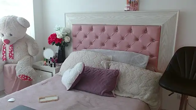 Snapshot of Ayleen_m chatting on 18, 1, 2026 Ayleen m online show from 18, 1, 2026