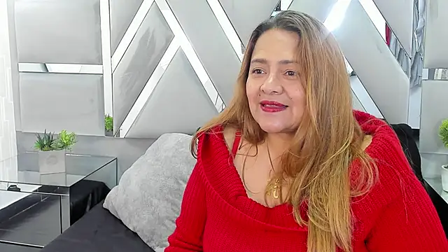 MonzerratBoyer online show from 18, 4, 2026