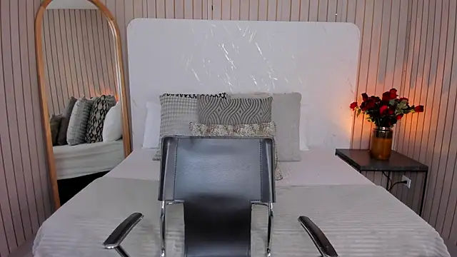 EmelyParker online show from 22, 4, 2026