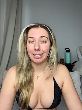 Snapshot of louiseberkeley chatting on 18, 5, 2026 louiseberkeley online show from 18, 5, 2026