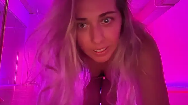 Snapshot of louiseberkeley chatting on 15, 1, 2026 louiseberkeley online show from 15, 1, 2026