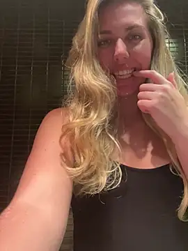 Snapshot of louiseberkeley chatting on 9, 1, 2026 louiseberkeley online show from 9, 1, 2026