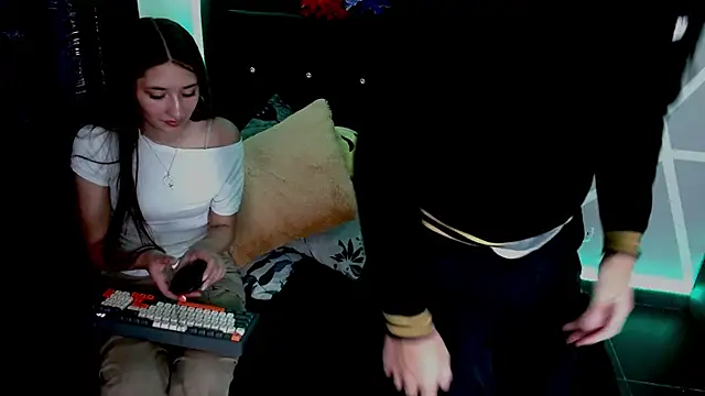 COZY7COUPLE online show from 23, 9, 2025