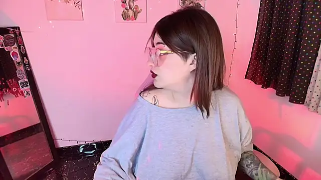 isaferrer06 online show from 4, 11, 2025