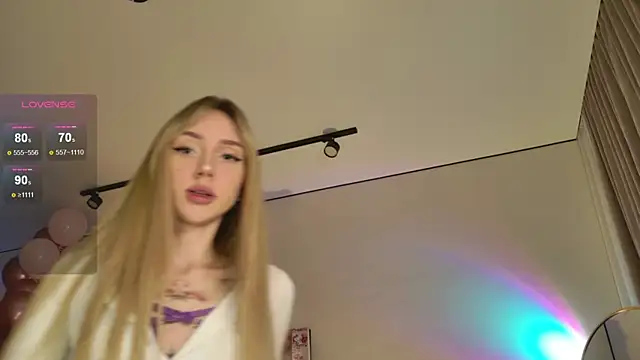 Snapshot of Lunainnk chatting on 1, 12, 2025 Lunainnk online show from 1, 12, 2025