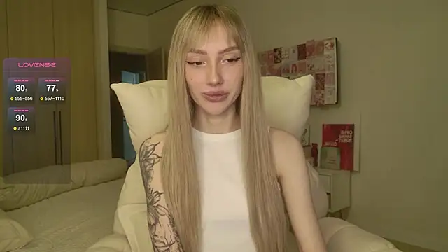 Snapshot of Lunainnk chatting on 9, 3, 2026 Lunainnk online show from 9, 3, 2026