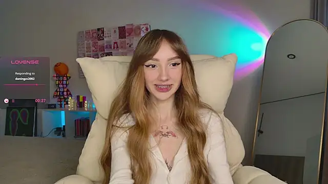 Snapshot of Lunainnk chatting on 8, 11, 2025 Lunainnk online show from 8, 11, 2025