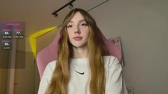 Snapshot of Lunainnk chatting on 11, 10, 2025 Lunainnk online show from 11, 10, 2025