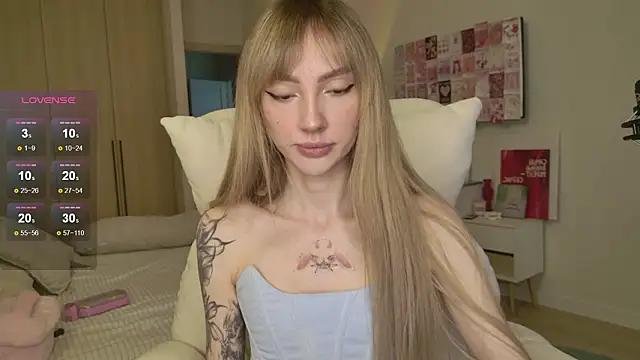 Snapshot of Lunainnk chatting on 5, 2, 2026 Lunainnk online show from 5, 2, 2026