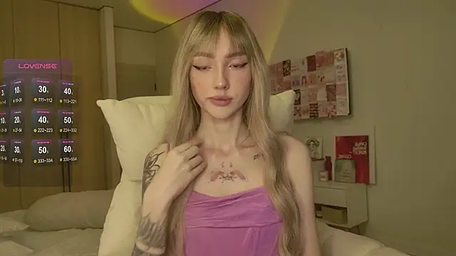 Snapshot of Lunainnk chatting on 3, 3, 2026 Lunainnk online show from 3, 3, 2026