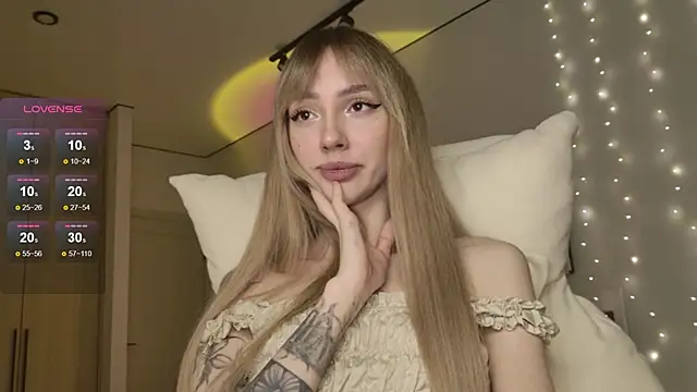 Snapshot of Lunainnk chatting on 2, 2, 2026 Lunainnk online show from 2, 2, 2026