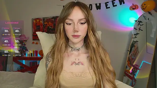 Snapshot of Lunainnk chatting on 28, 10, 2025 Lunainnk online show from 28, 10, 2025