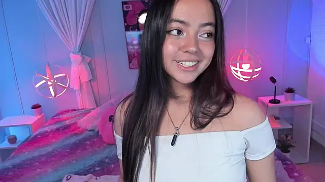 Lara Rouss  online show from 27, 9, 2025