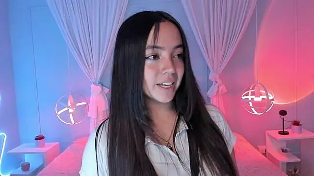 Lara Rouss  online show from 23, 9, 2025