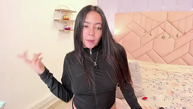 Lara Rouss  online show from 11, 9, 2025