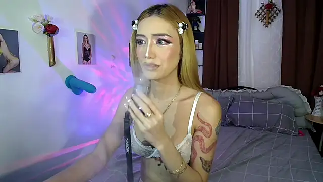 Snapshot of StickyCUMGoddess_xx chatting on 26, 9, 2025 StickyCUMGoddess xx online show from 26, 9, 2025