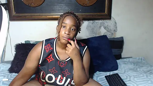 Snapshot of SexyyRedxxx chatting on 11, 10, 2025 SexyyRedxxx online show from 11, 10, 2025