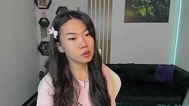 Snapshot of LunaPurrr chatting on 16, 10, 2025 LunaPurrr online show from 16, 10, 2025