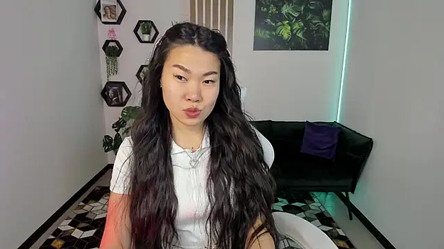 Snapshot of LunaPurrr chatting on 21, 11, 2025 LunaPurrr online show from 21, 11, 2025