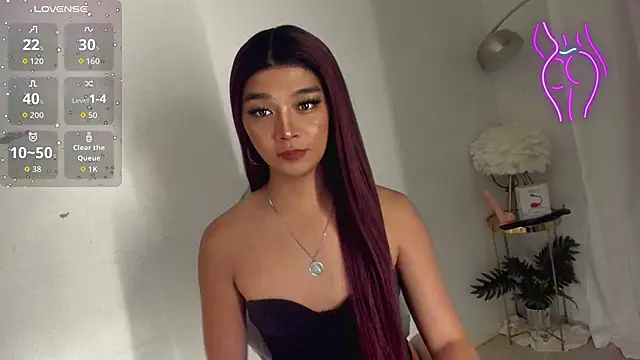 TrinityFucksYou online show from 28, 11, 2025