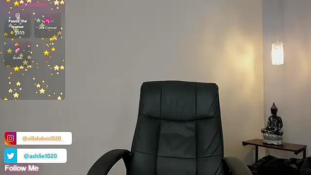 MiaVillalobos online show from 29, 10, 2025