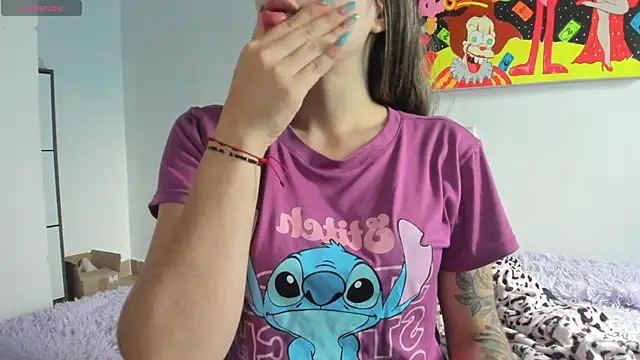 MiaVillalobos online show from 19, 12, 2025