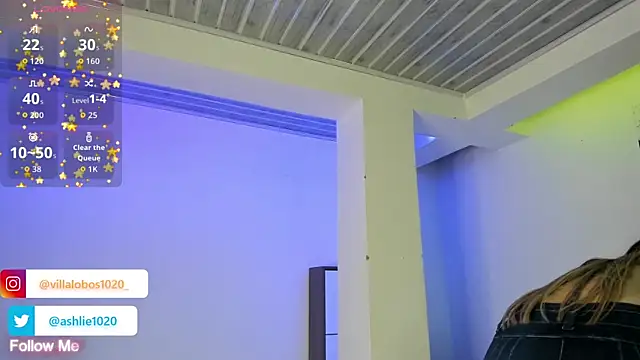 MiaVillalobos online show from 8, 11, 2025