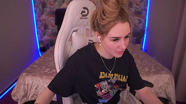 GabriellaJass online show from 4, 3, 2026