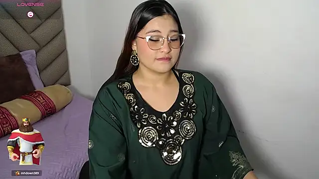 Snapshot of heluejamil chatting on 29, 10, 2025 heluejamil online show from 29, 10, 2025