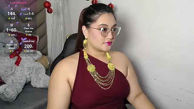 Snapshot of heluejamil chatting on 18, 11, 2025 heluejamil online show from 18, 11, 2025