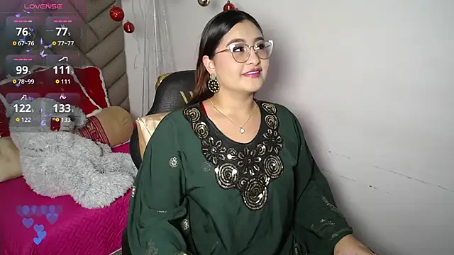 Snapshot of heluejamil chatting on 20, 11, 2025 heluejamil online show from 20, 11, 2025