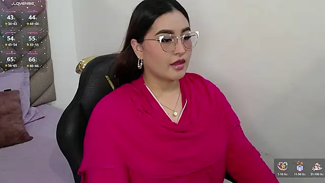 Snapshot of heluejamil chatting on 27, 10, 2025 heluejamil online show from 27, 10, 2025