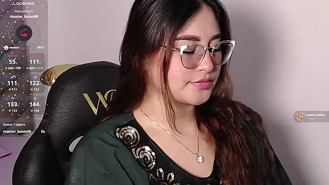 Snapshot of heluejamil chatting on 18, 10, 2025 heluejamil online show from 18, 10, 2025