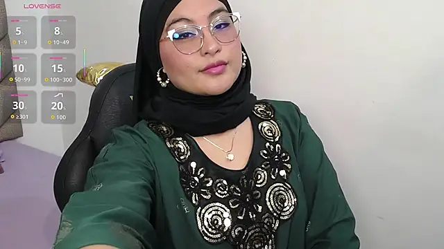 Snapshot of heluejamil chatting on 9, 10, 2025 heluejamil online show from 9, 10, 2025