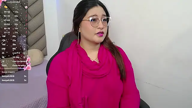 Snapshot of heluejamil chatting on 7, 11, 2025 heluejamil online show from 7, 11, 2025