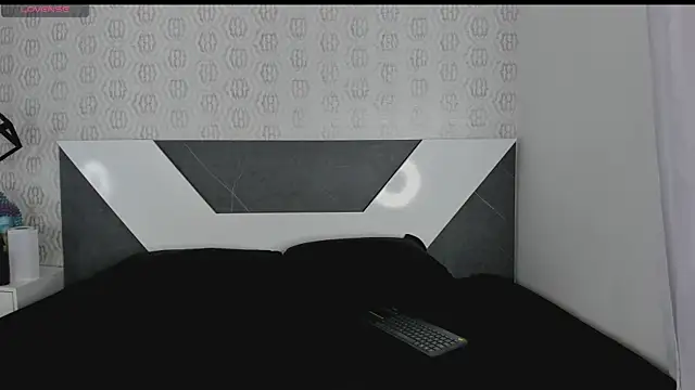 Mia-Medina online show from 12, 11, 2025