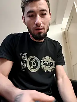 Snapshot of Negrila25 chatting on 18, 1, 2026 Negrila25 online show from 18, 1, 2026