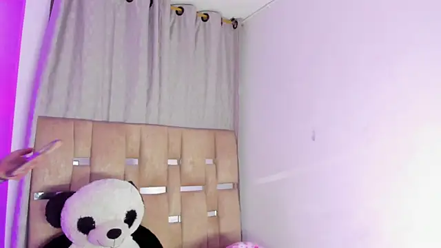 JulianaCarter online show from 8, 10, 2025