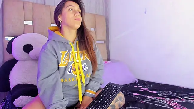 JulianaCarter online show from 12, 10, 2025