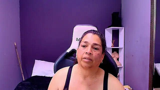 NinaBlazee online show from 1, 10, 2025