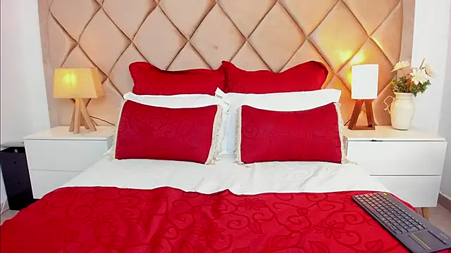 AngelinaDuvall online show from 2, 12, 2025