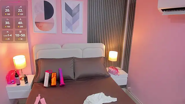 Snapshot of Clawdeen__wolf chatting on 12, 11, 2025 Clawdeen wolf online show from 12, 11, 2025