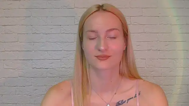 Snapshot of Alice_Sweet_01 chatting on 17, 6, 2026 Alice Sweet 01 online show from 17, 6, 2026