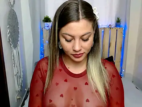 scarlettJoyy online show from 4, 4, 2026