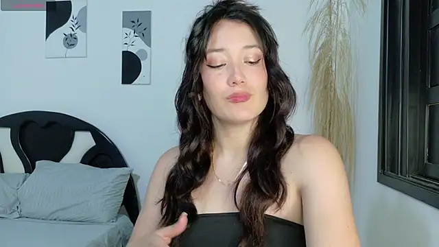 Eliih 01 online show from 14, 6, 2026