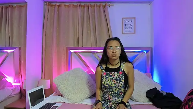 bravepetunia online show from 17, 10, 2025