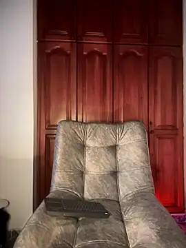 KaditaNavarro online show from 23, 11, 2025