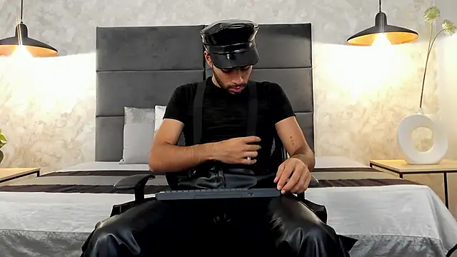 RaphaelDufort online show from 23, 11, 2025